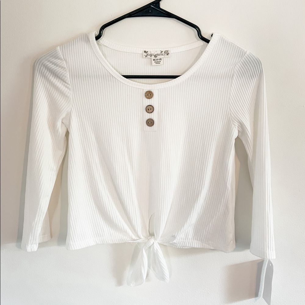 “Knitworks” White Cropped Girls Shirt ~ Size Medium BRAND NEW WITH TAGS